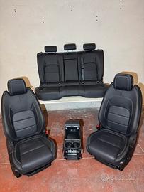 Tappezzeria interni in pelle JAGUAR E-PACE
