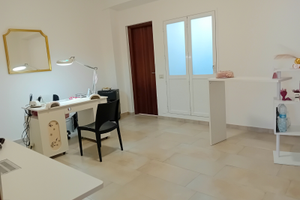 Locale commerciale per ufficio non arredato