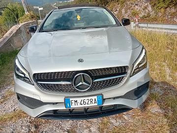 MERCEDES CLA S.Brake 220 4matic Premium AMG - 2017