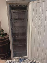 congelatore verticale cassettoni