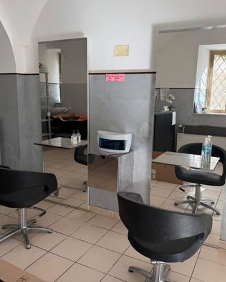 arredamento negozio parrucchiera