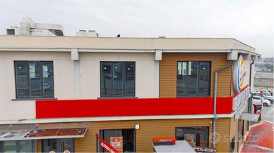 Spazio Commerciale Caravaggio per uffici direziona