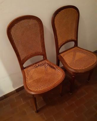 Sedie in legno e paglia