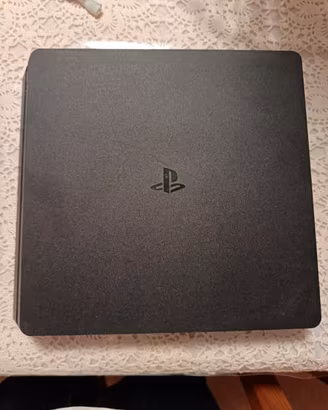 PS4 completa di videogiochi e jostick