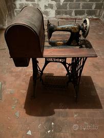 Macchina da cucire Singer del 1908 a pedale+mobile