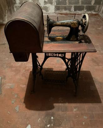 Macchina da cucire Singer del 1908 a pedale+mobile