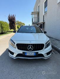 Mercedes GLA 220 4 matic premium