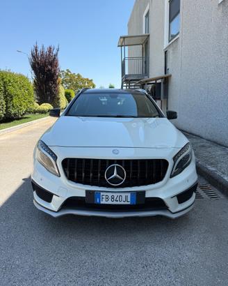 Mercedes GLA 220 4 matic premium