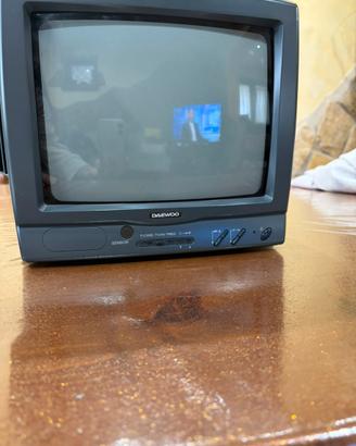 TV Daewoo 14" CRT con Telecomando