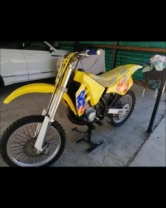 Suzuki RM 250 2  tempi