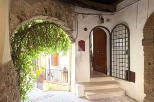 5 LOCALI A CANTALUPO IN SABINA