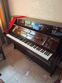 Pianoforte verticale PETROF