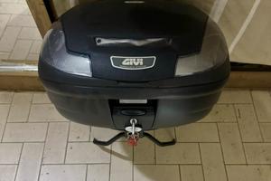 Bauletto con schienalino Givi simply yamaha xmax