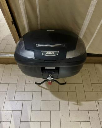 Bauletto con schienalino Givi simply yamaha xmax