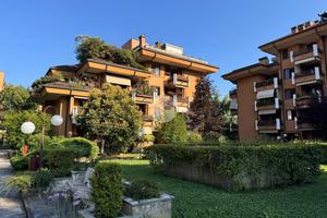 3 LOCALI A PESCHIERA BORROMEO