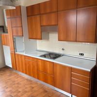 Cucina in legno massello