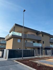 Nuovo bilocale con arredamento nuovo