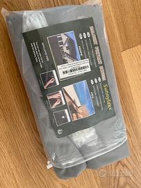 Frangivento grigio nuovo solo aperto.