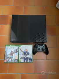 Xbox One + controller originale e 2 giochi inclusi