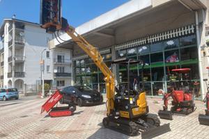 MiniEscavatore Kato HD18V5 Trincia Idraulica cm 80