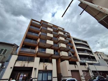 Panoramico e rifinito quadrivani + posto auto Gazz