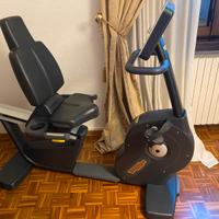 Cyclette bike recline Technogym attrezzi palestra