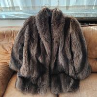 pelliccia  vera /ci puoi fare un copridivano