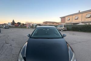Volkswagen Golf 7 1.6 TDI affidabile consumi bassi