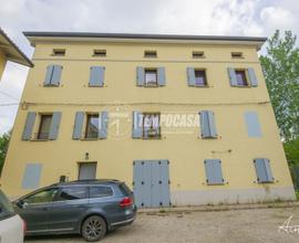 PORZIONE DI CASA CON IL GIARDINO PRIVATO
