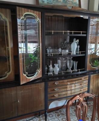 CREDENZA VINTAGE IN LEGNO LACCATO