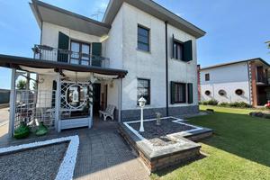 BIFAMILIARE A QUINTANO