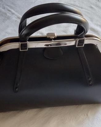 Borsa vintage nera chiusura a scatto argentata