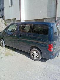 Nissan evalia 2011