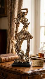 Elegante Scultura Art Nouveau - "La Danza della Ve