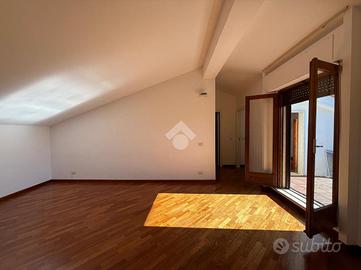 MANSARDA A SANTERAMO IN COLLE