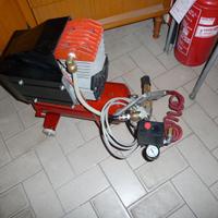 COMPRESSORE 8 litri volt.220 PORTATILE