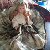 Bambola  interamente in ceramica 