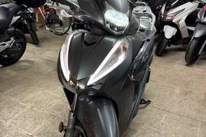 Honda SH 300 i Scooter