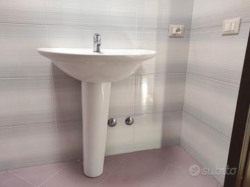 lavabo a muro piu colonna