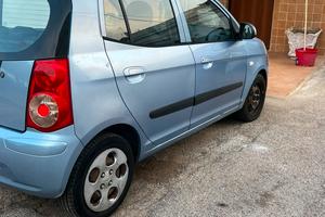 kia piccanto