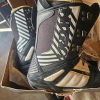 scarponi snowboard Nitro taglia 44