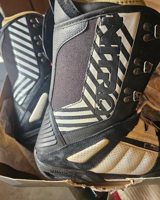 scarponi snowboard Nitro taglia 44