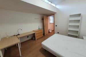 Stanza arredata per studente - zona università