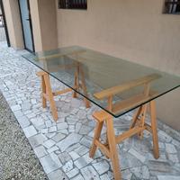 Tavolo su cavalletti ripiano in vetro