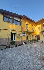 Ampio 5 locali ristrutturato a nuovo!