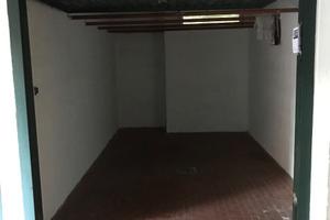 Garage con posto auto condominiale