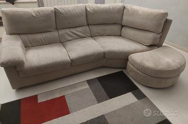 Divano carvi con pouf a mezza luna Arredamento e Casalinghi In