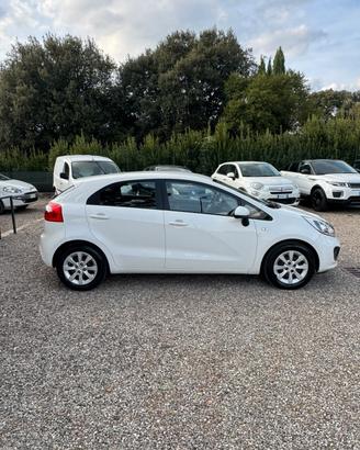 Kia Rio 1.1 CRDi WGT 5p. EX