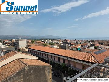 Riposto, panoramico con garage (CT)