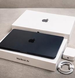 MacBook Air M4 13” 16GB RAM 512GB SSD